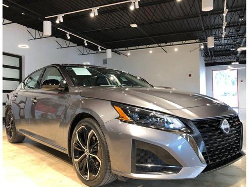 2023 Nissan Altima SR FWD