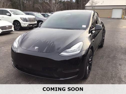 2022 Tesla Model Y Long Range Dual Motor All-Wheel Drive