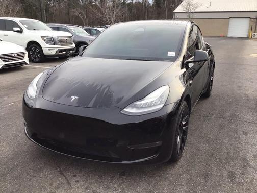 2022 Tesla Model Y Long Range Dual Motor All-Wheel Drive