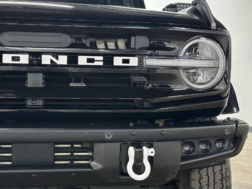 Shadow Black 2023 Ford Bronco Outer Banks