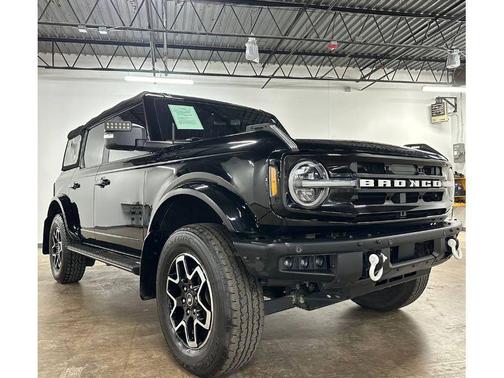 Shadow Black 2023 Ford Bronco Outer Banks