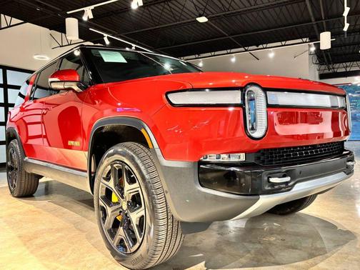 2023 Rivian R1S Adventure