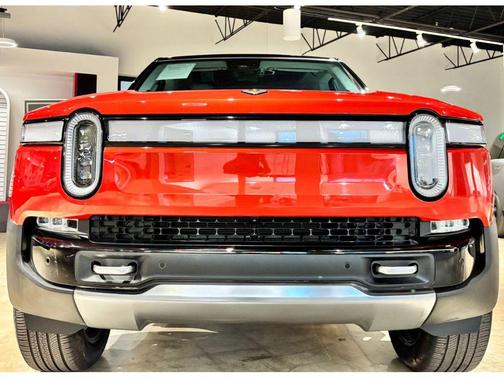 2023 Rivian R1S Adventure