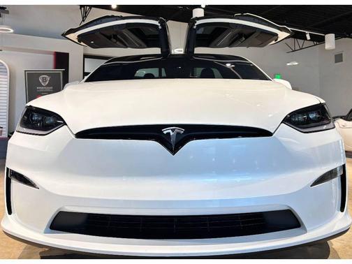 2024 Tesla Model X Long Range