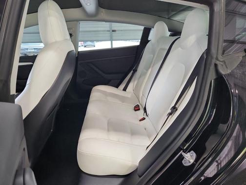 2022 Tesla Model 3 Standard Range