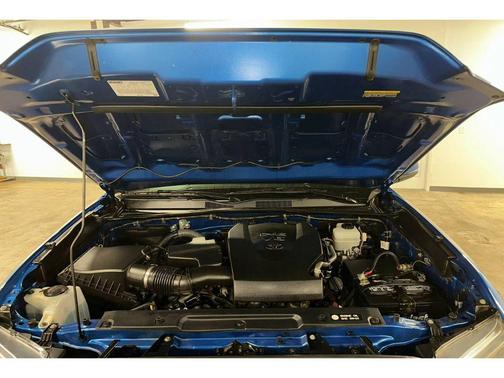 Blazing Blue Pearl 2017 Toyota Tacoma TRD Off Road