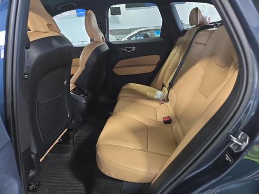 2021 Volvo XC60 T5 Inscription