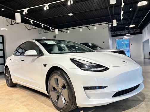 2022 Tesla Model 3 Standard Range