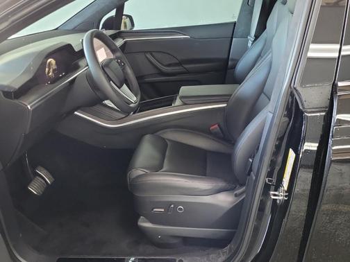 2024 Tesla Model X Long Range