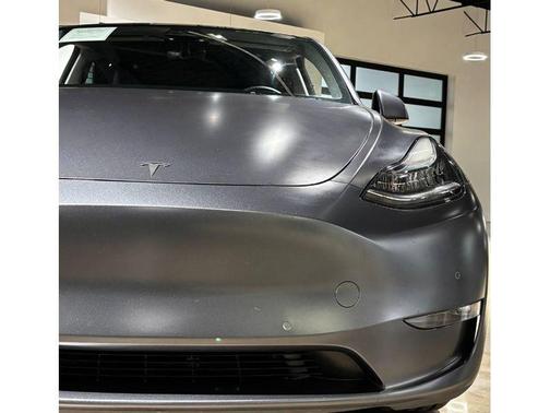 2022 Tesla Model Y Long Range Dual Motor All-Wheel Drive