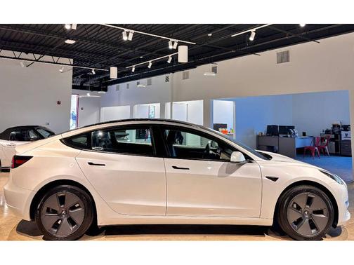 2023 Tesla Model 3 Standard Range