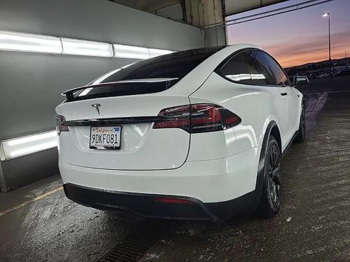 2023 Tesla Model X Standard Range