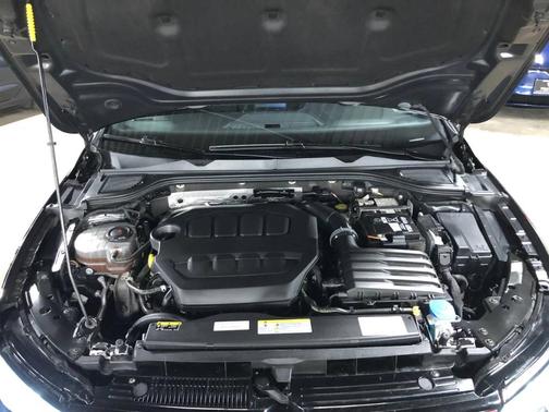 2024 Volkswagen Golf GTI 2.0T S DSG