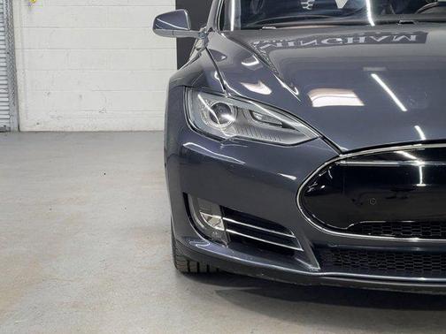 Photo 5 of 48 of 2015 Tesla Model S 70D
