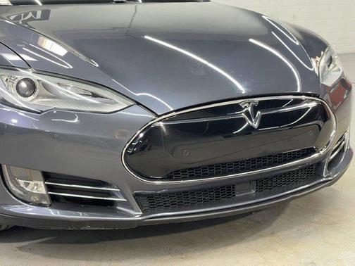 Photo 4 of 48 of 2015 Tesla Model S 70D
