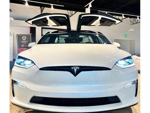 2024 Tesla Model X Long Range