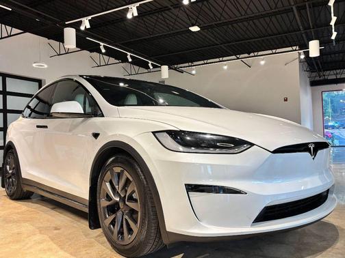 2024 Tesla Model X Long Range