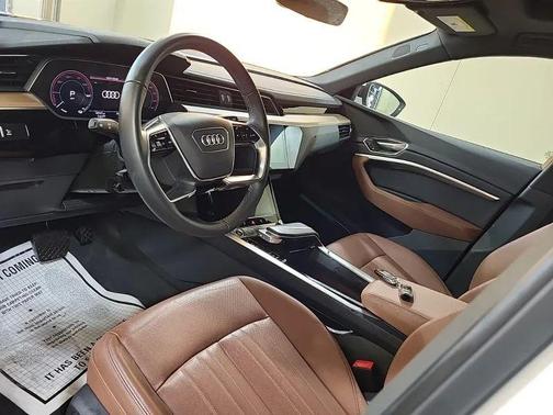 2024 Audi Q8 e-tron Premium Plus