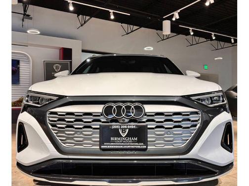 2024 Audi Q8 e-tron Premium Plus