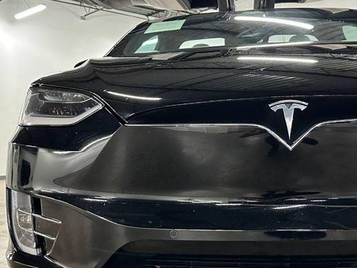 Obsidian Black Metallic 2018 Tesla Model X 75D