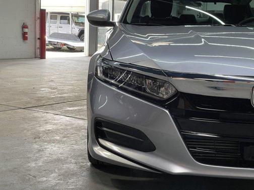 Photo 5 of 38 of 2019 Honda Accord LX