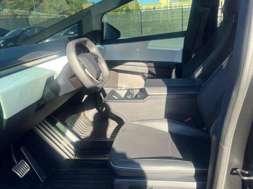 2024 Tesla Cybertruck All-Wheel Drive