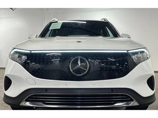Polar White 2024 Mercedes-Benz EQB 250 Base