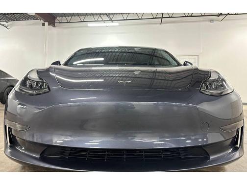 Midnight Silver Metallic 2023 Tesla Model 3 Standard Range