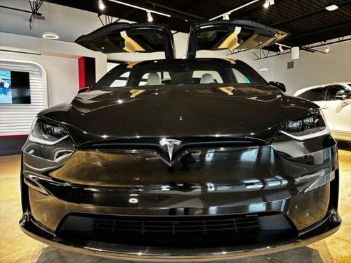 2024 Tesla Model X Plaid Tri Motor All-Wheel Drive