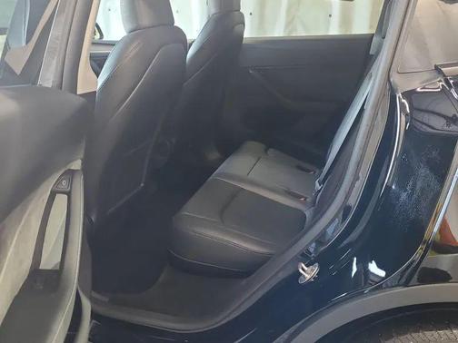 2024 Tesla Model Y Long Range Dual Motor All-Wheel Drive