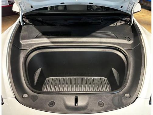 2021 Tesla Model Y Standard Range Rear-Wheel Drive