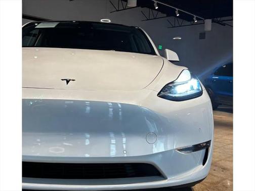 2021 Tesla Model Y Standard Range Rear-Wheel Drive