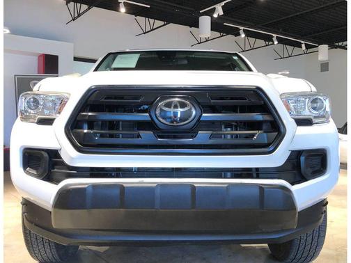 2019 Toyota Tacoma SR