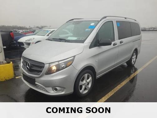 2016 Mercedes-Benz Metris Base