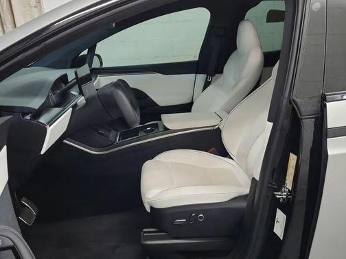 2022 Tesla Model X Plaid Tri Motor All-Wheel Drive