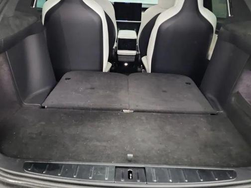 2022 Tesla Model X Plaid Tri Motor All-Wheel Drive