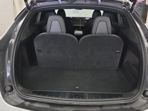 2023 Tesla Model X Plaid Tri Motor All-Wheel Drive