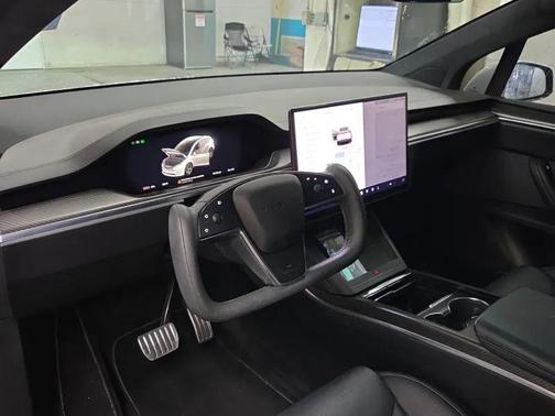 2023 Tesla Model X Plaid Tri Motor All-Wheel Drive