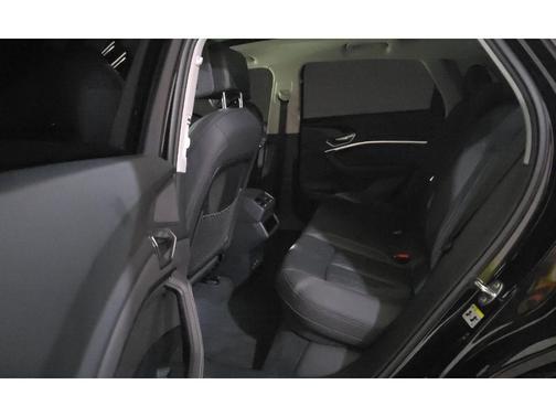 2024 Audi Q8 e-tron Premium