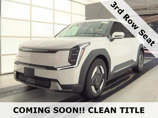 Glacial White Pearl 2026 Kia EV9 Wind