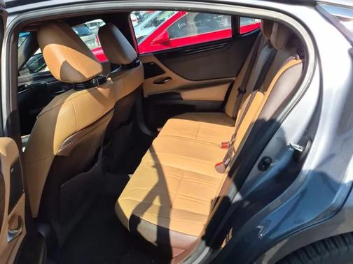 2020 Lexus ES 300h Ultra Luxury