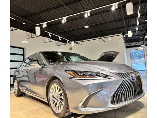 2020 Lexus ES 300h Ultra Luxury