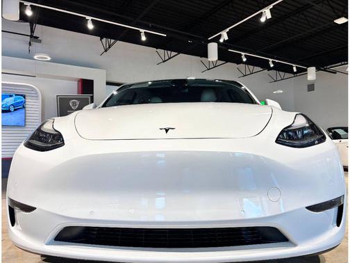2022 Tesla Model Y Performance Dual Motor All-Wheel Drive