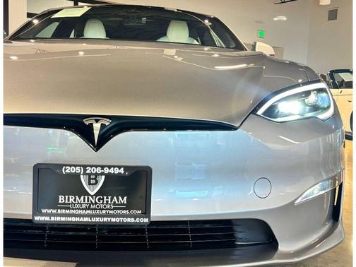 2025 Tesla Model S Base