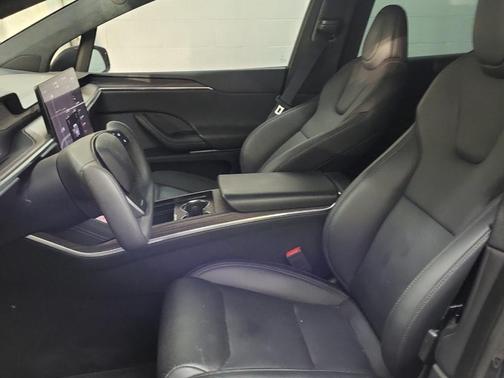 2024 Tesla Model X Long Range