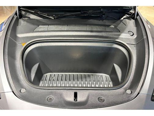 2025 Tesla Model Y Long Range Dual Motor Rear-Wheel Drive