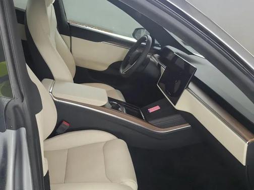 2024 Tesla Model S Long Range