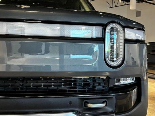 2023 Rivian R1T Adventure Quad Motor Large Pack