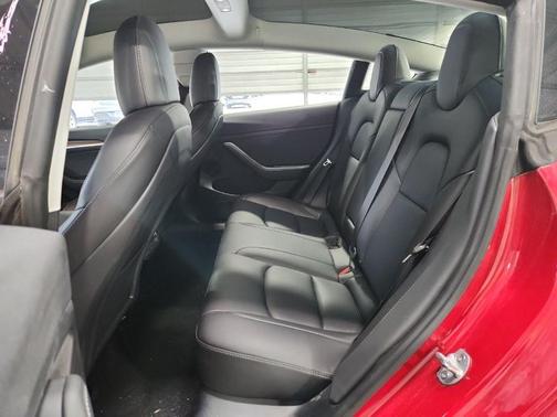2022 Tesla Model 3 Standard Range