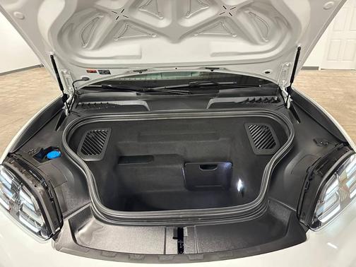 2024 Porsche Macan 4